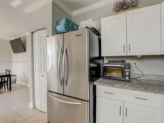 1014 NE 41st Pl, Homestead FL 33033