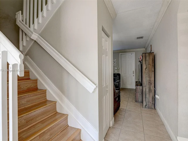 1014 NE 41st Pl, Homestead FL 33033