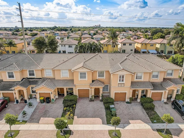 1014 NE 41st Pl, Homestead FL 33033