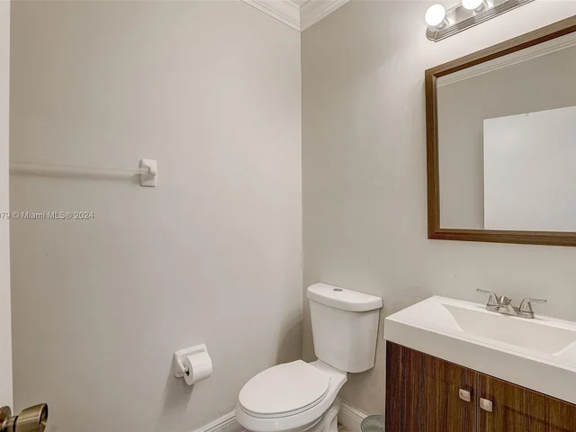 1014 NE 41st Pl, Homestead FL 33033