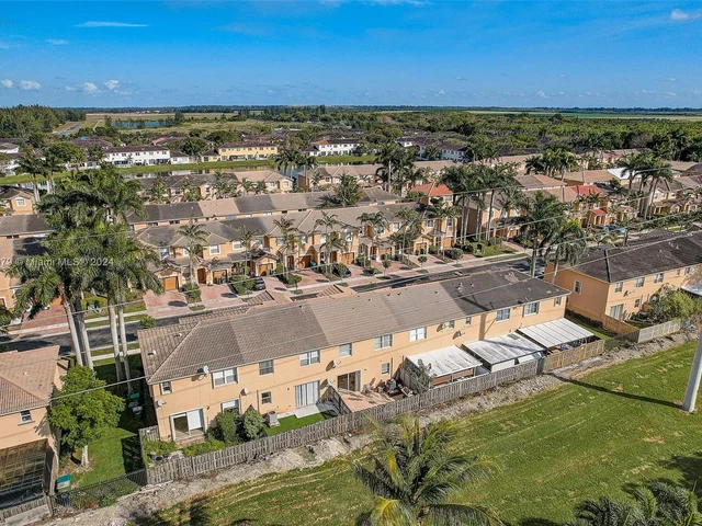 1014 NE 41st Pl, Homestead FL 33033