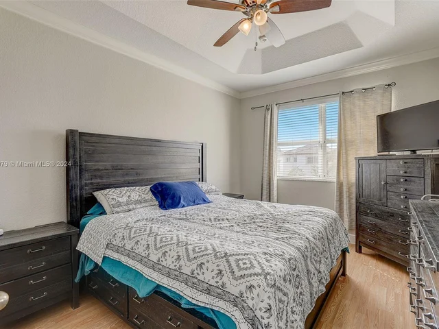 1014 NE 41st Pl, Homestead FL 33033