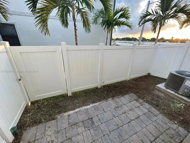 787 SW 11th St # 787, Florida City FL 33034