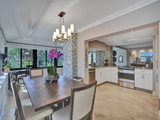 2333 Brickell Ave # 206, Miami FL 33129