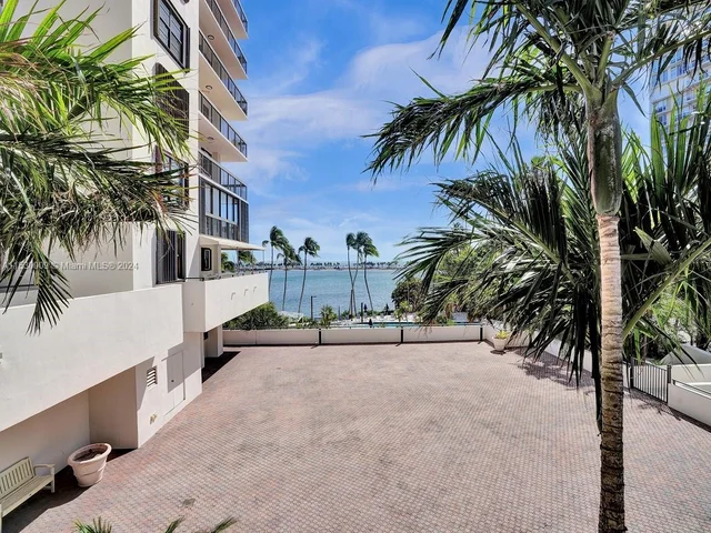 2333 Brickell Ave # 206, Miami FL 33129