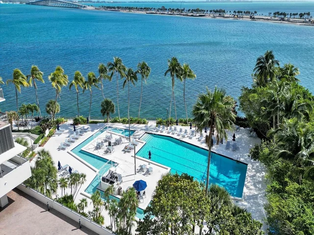 2333 Brickell Ave # 206, Miami FL 33129