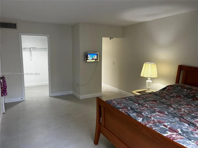 10855 SW 112th Ave # 211, Miami FL 33176