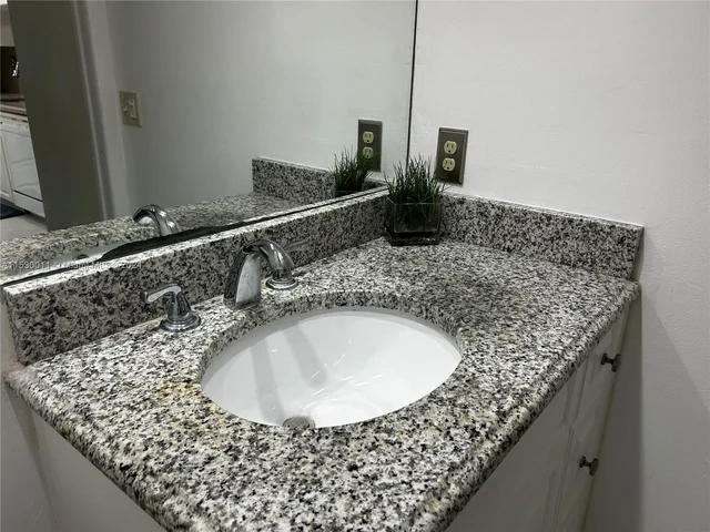 10855 SW 112th Ave # 211, Miami FL 33176