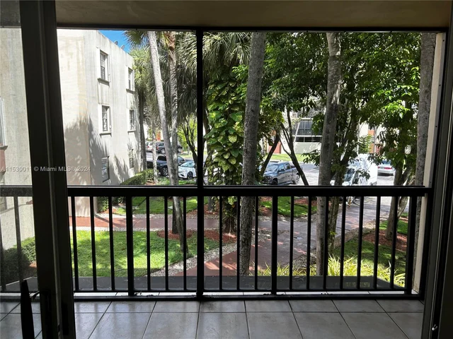10855 SW 112th Ave # 211, Miami FL 33176