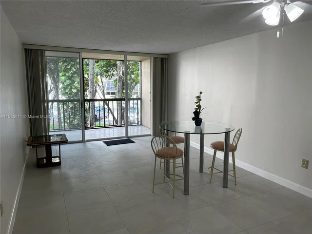 10855 SW 112th Ave # 211, Miami FL 33176