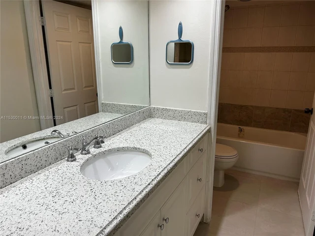 10855 SW 112th Ave # 211, Miami FL 33176