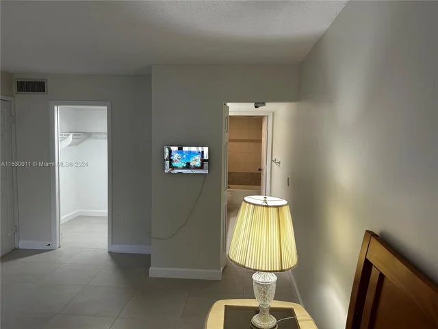 10855 SW 112th Ave # 211, Miami FL 33176