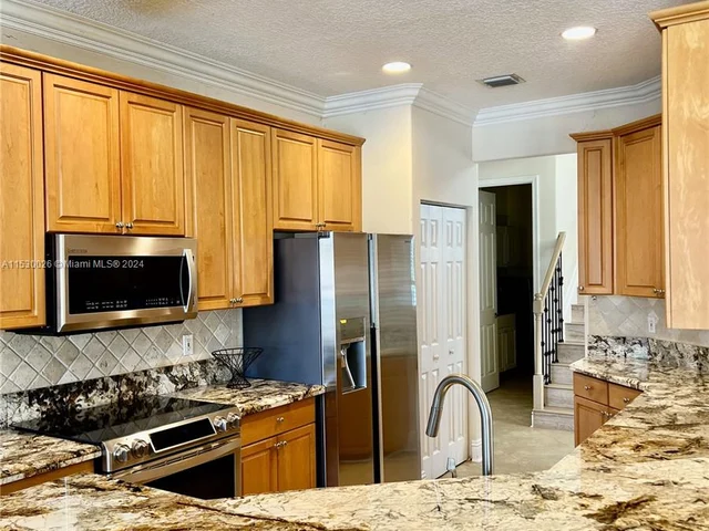 9624 Vineyard Ct, Boca Raton FL 33428