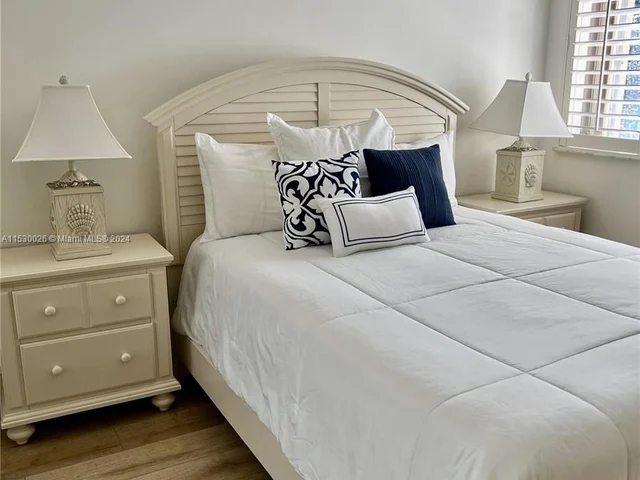 9624 Vineyard Ct, Boca Raton FL 33428