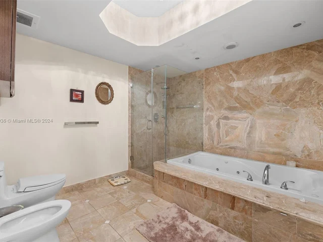 9595 Collins Ave # F, Surfside FL 33154