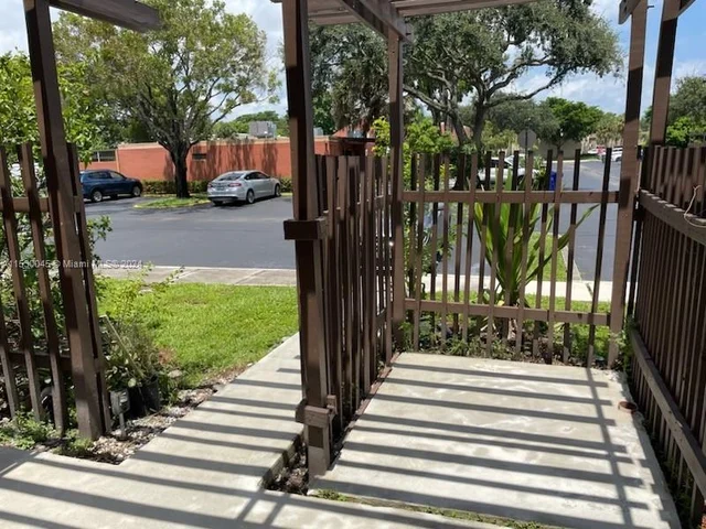 10386 Fairway Rd # 10386, Pembroke Pines FL 33026