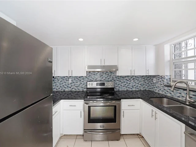 1083 W 38th St # 8, Hialeah FL 33012