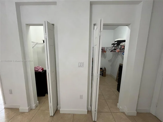 10748 NW 74th Ln, Doral FL 33178