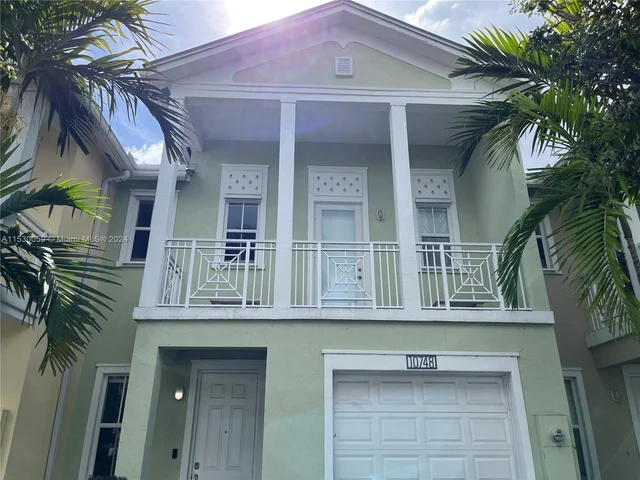 10748 NW 74th Ln, Doral FL 33178