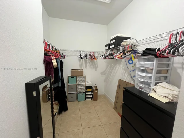 10748 NW 74th Ln, Doral FL 33178