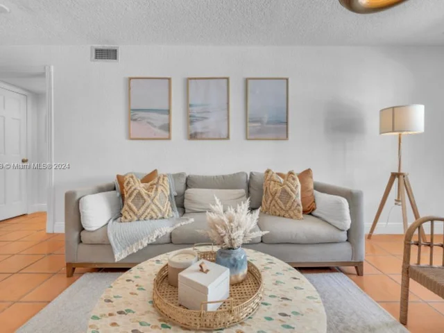 251 Galen Dr # 201E, Key Biscayne FL 33149