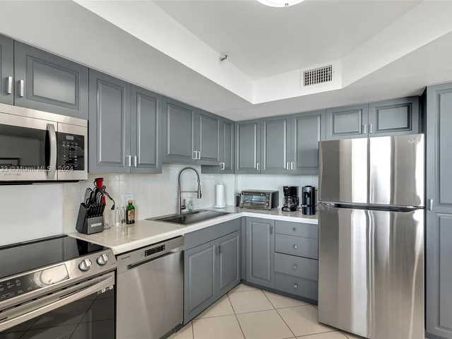 15645 Collins Ave # 603, Sunny Isles Beach FL 33160