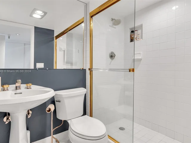 15645 Collins Ave # 603, Sunny Isles Beach FL 33160