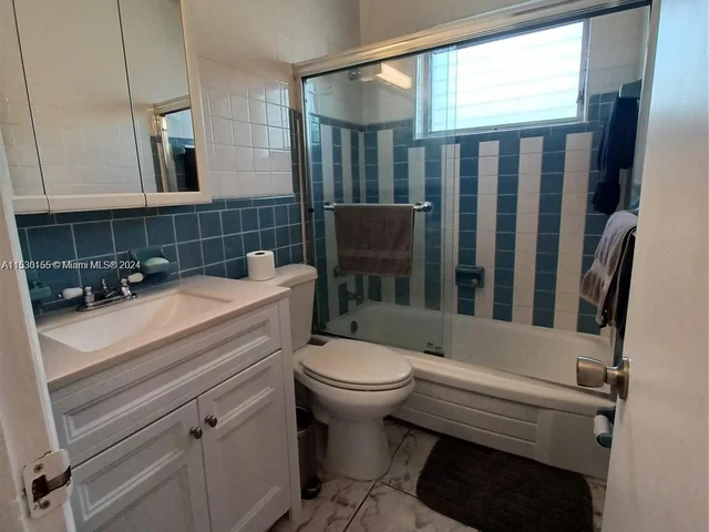 542 Euclid # 15, Miami Beach FL 33139