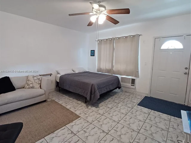 542 Euclid # 15, Miami Beach FL 33139