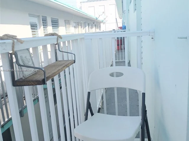 542 Euclid # 15, Miami Beach FL 33139