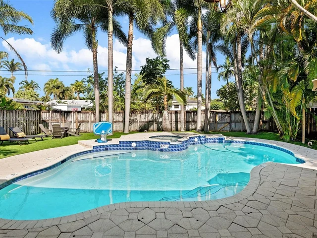 1523 Grant St, Hollywood FL 33020