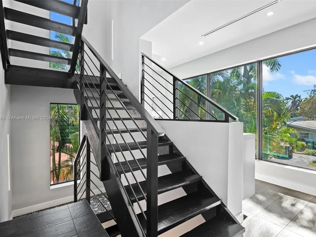 1523 Grant St, Hollywood FL 33020