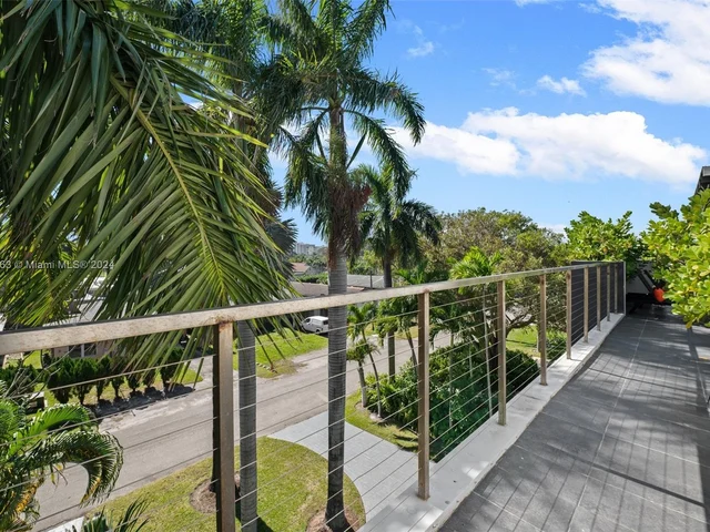 1523 Grant St, Hollywood FL 33020