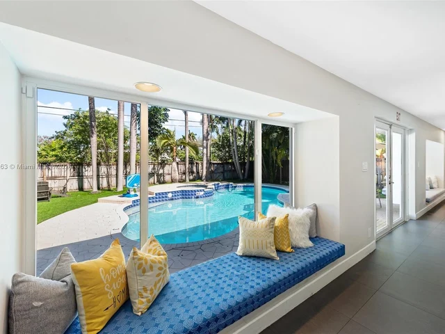 1523 Grant St, Hollywood FL 33020