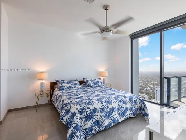 88 SW 7th St # 4106, Miami FL 33130