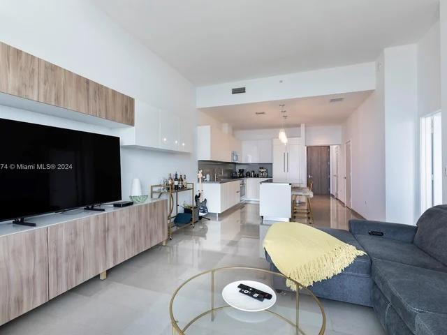 88 SW 7th St # 4106, Miami FL 33130