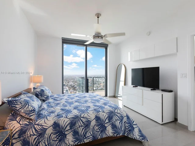 88 SW 7th St # 4106, Miami FL 33130