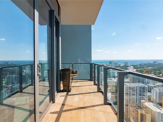 88 SW 7th St # 4106, Miami FL 33130