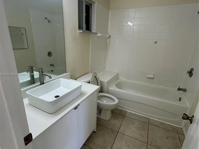 2058 NE 167th St # 118, North Miami Beach FL 33162