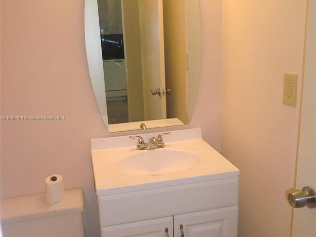 3725 S Ocean Dr # 809, Hollywood FL 33019