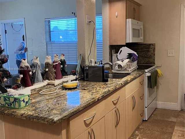 2200 S Ocean Dr # N107, Hollywood FL 33019