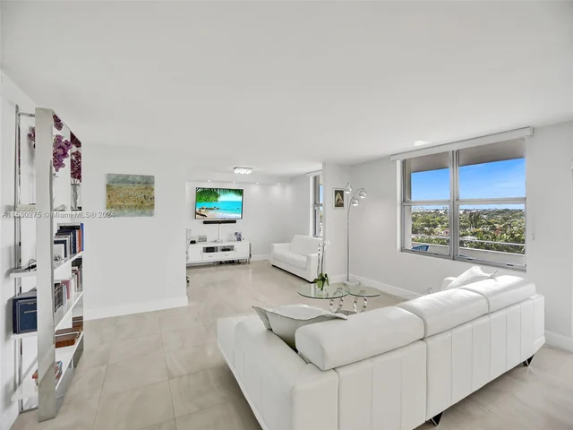 9225 Collins Ave # 912, Surfside FL 33154