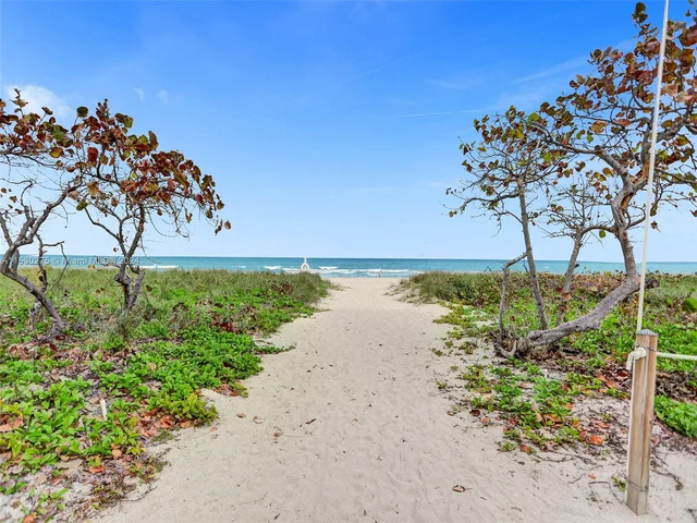 9225 Collins Ave # 912, Surfside FL 33154