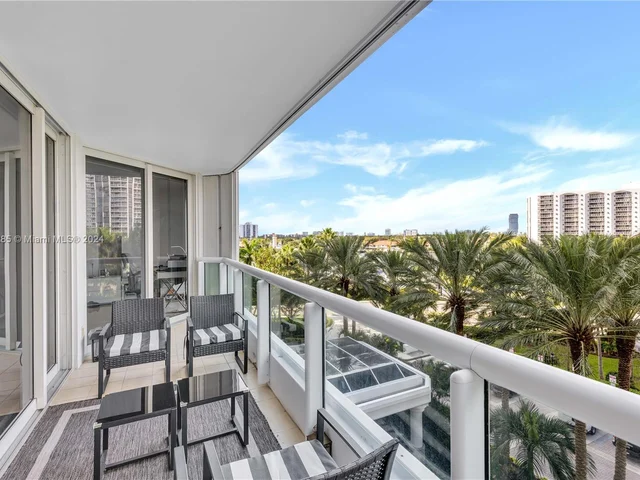 21055 Yacht Club Dr # 604, Aventura FL 33180