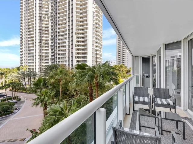 21055 Yacht Club Dr # 604, Aventura FL 33180