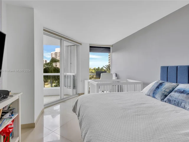 21055 Yacht Club Dr # 604, Aventura FL 33180