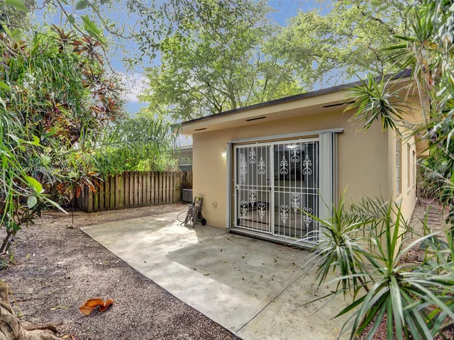 2921 Whitehead St # 0, Miami FL 33133