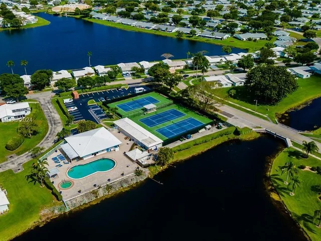 8621 NW 12th St # D178, Plantation FL 33322