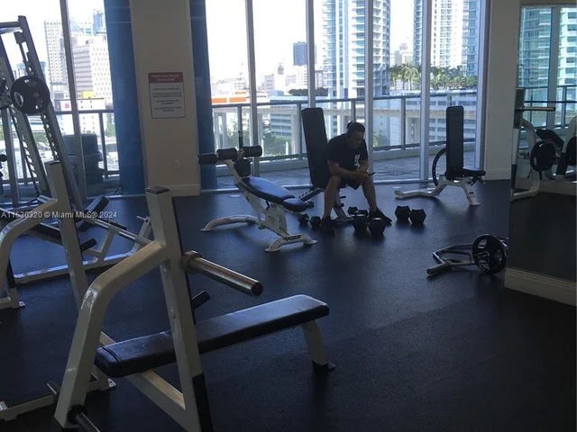 185 SW 7th St # 3211, Miami FL 33130