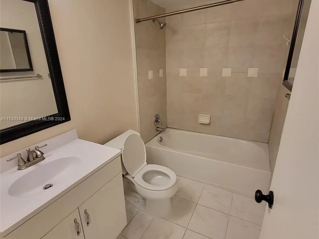 8700 NW 40th St # 8700, Coral Springs FL 33065